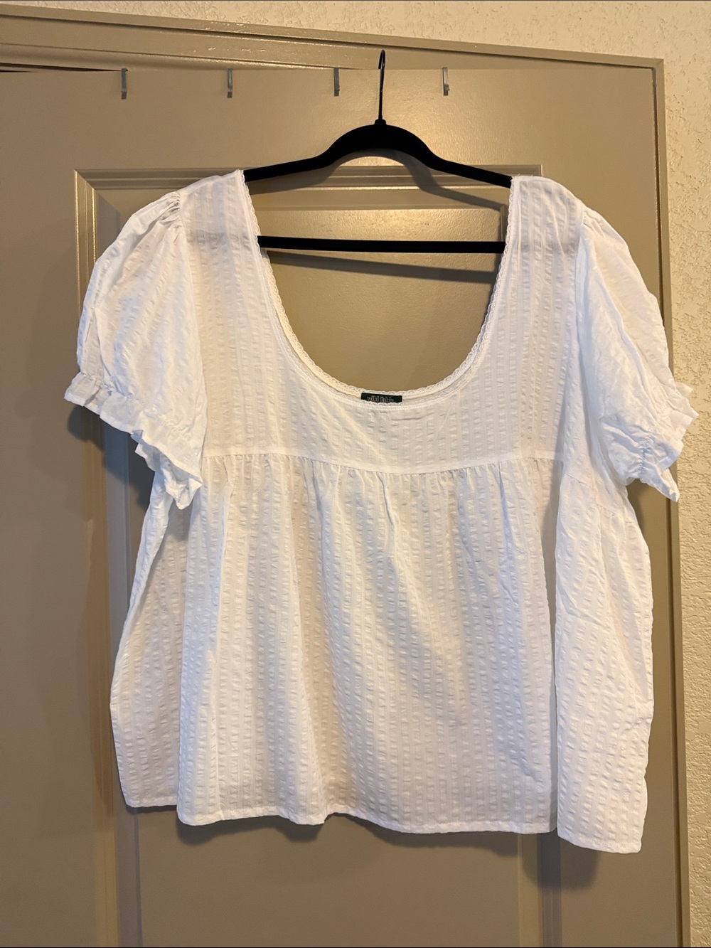 wild fable White Scoop-Neck Textured Puff-Sleeve Top